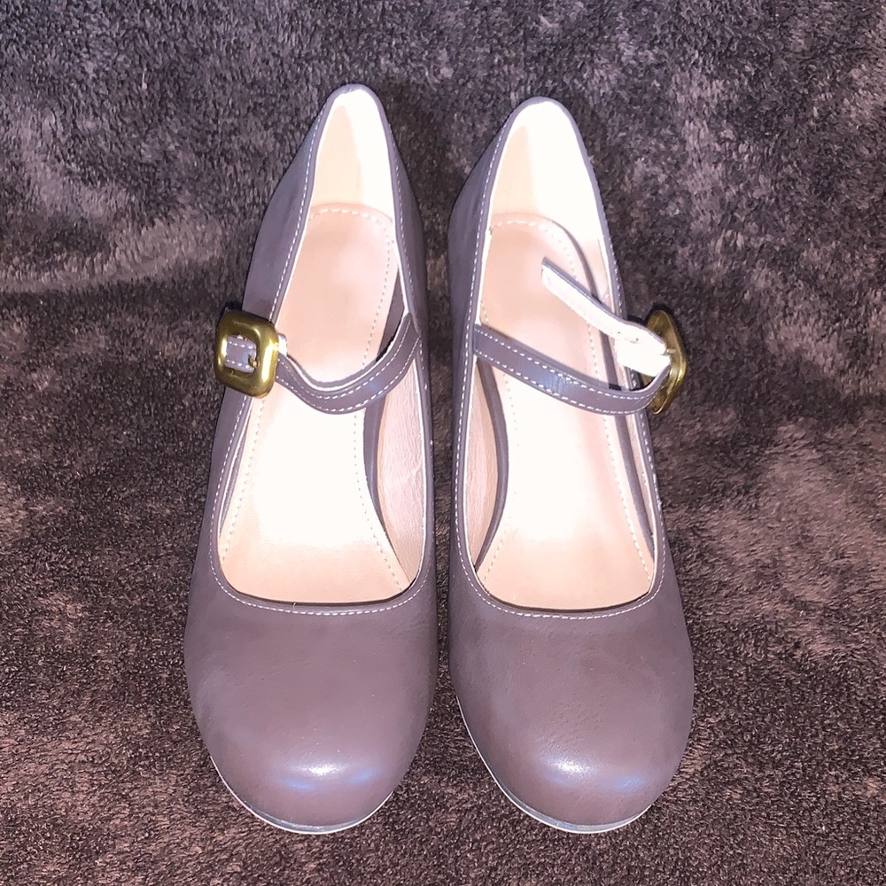 Elegant Brown Mary Jane Heels